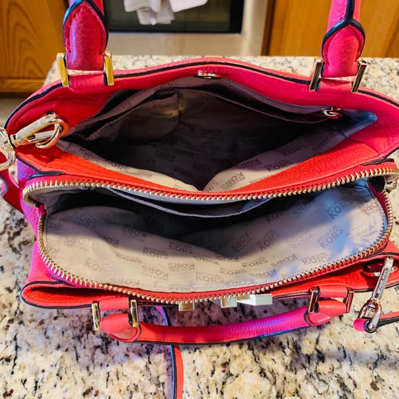 Michael Kors Coral Crossbody Purse - Picture 3 of 4